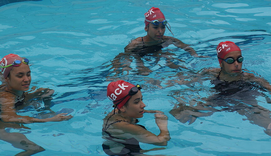 Equipe de nado sincronizado do Mackenzie Brasília.