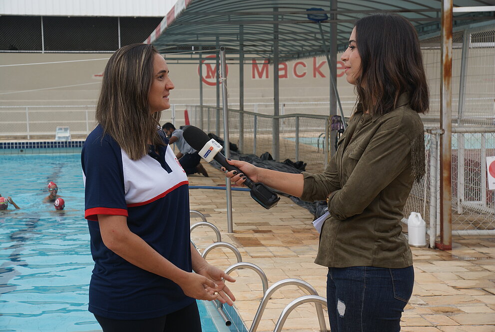 Treinadora Simone Formiga em entrevista