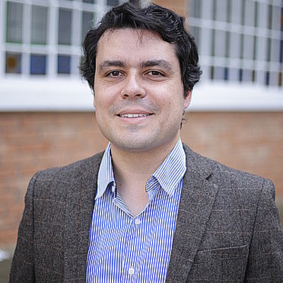 Prof. Dr. Lucas Grassi Freire  