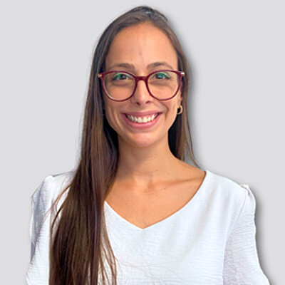 Profa. Me. Camila Rennhard Bandeira de Mello