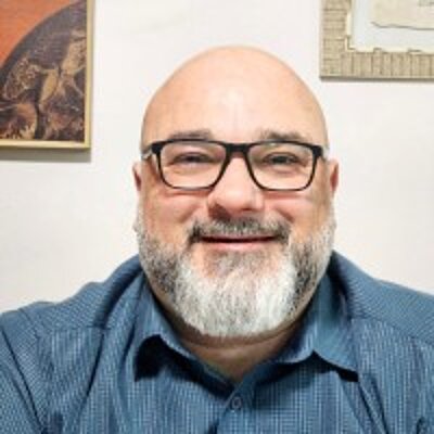 Professor Wesley Espinosa Santana