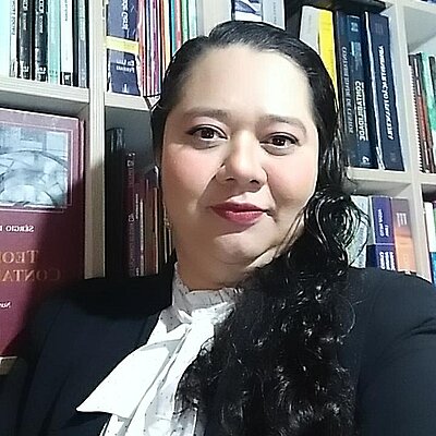Profa. Dra. Kelly Teixeira Rodrigues Farias