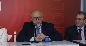 Professores Walter Bardenwerper e André Pagani no evento de abertura.