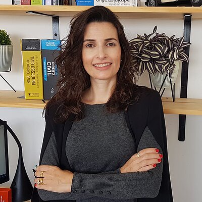 Profa. Ms. Lidiani Fadel Bueno Gomes