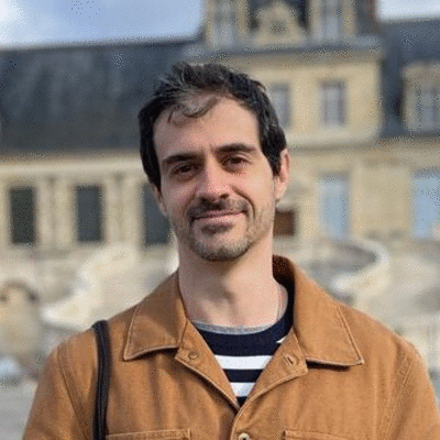 Professor Guilherme Dean Pelegrina