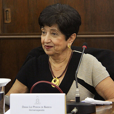 Profa. Dra. Diana Luz Pessoa de Barros