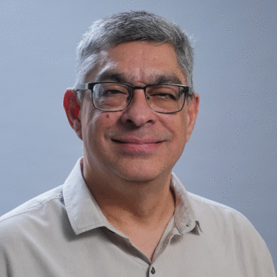 Prof. Dr. Cláudio Luís Carvalho Larieira