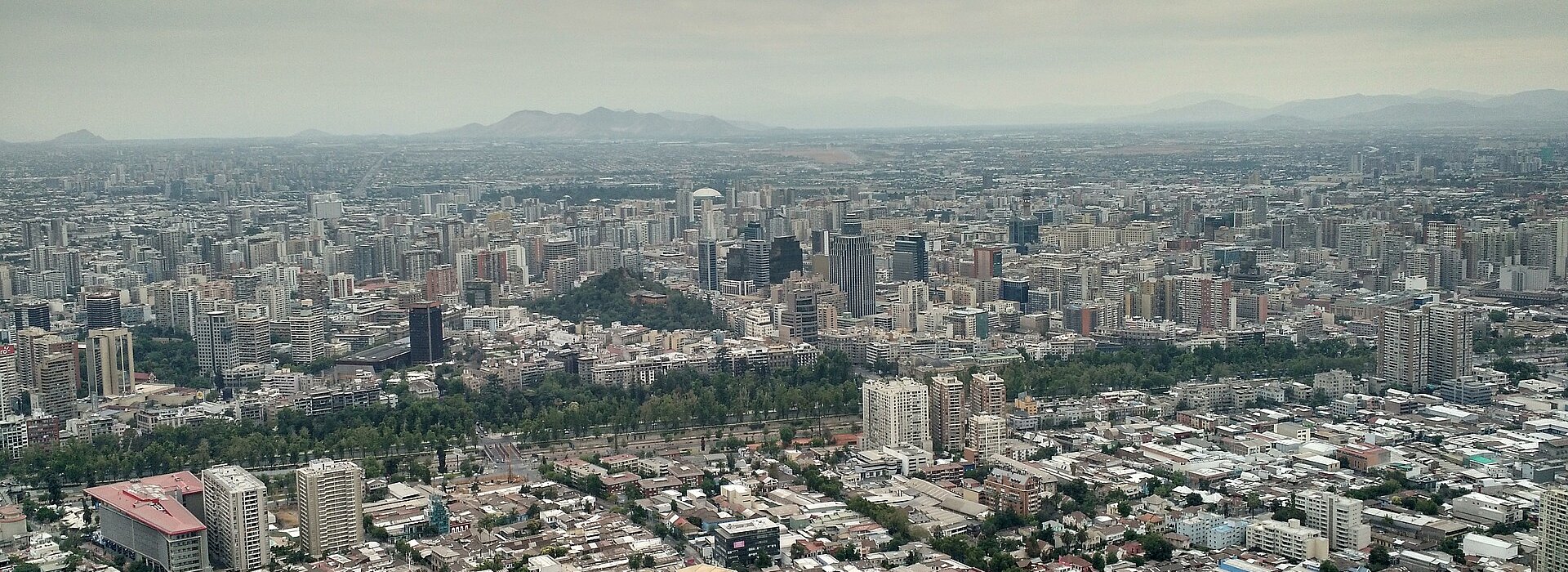 vista do alto da cidade de santiago do Chile