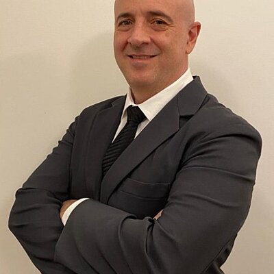 Professor Marcelo Neri Belculfine