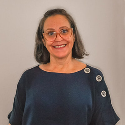 Prof.ª Me. Étria Rodrigues 