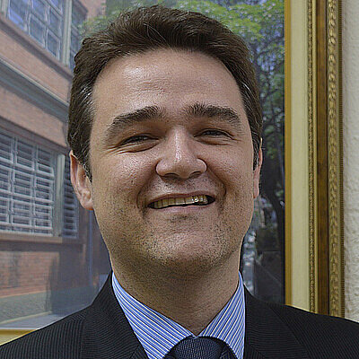 Prof. Dr. Antônio Renato Cardoso da Cunha