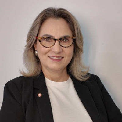 Profa. Dra. Letícia Castellani Duarte