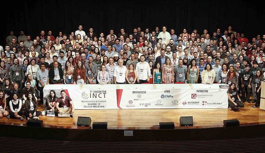 Participantes do evento reunidos no Auditório Ruy Barbosa.