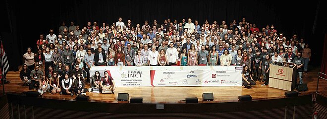 Participantes do evento reunidos no Auditório Ruy Barbosa.