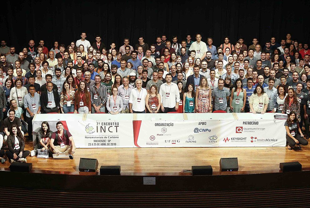 Participantes do evento reunidos no Auditório Ruy Barbosa.