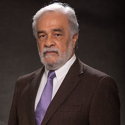 Prof. Dr. Carlos Roberto Camello Lima