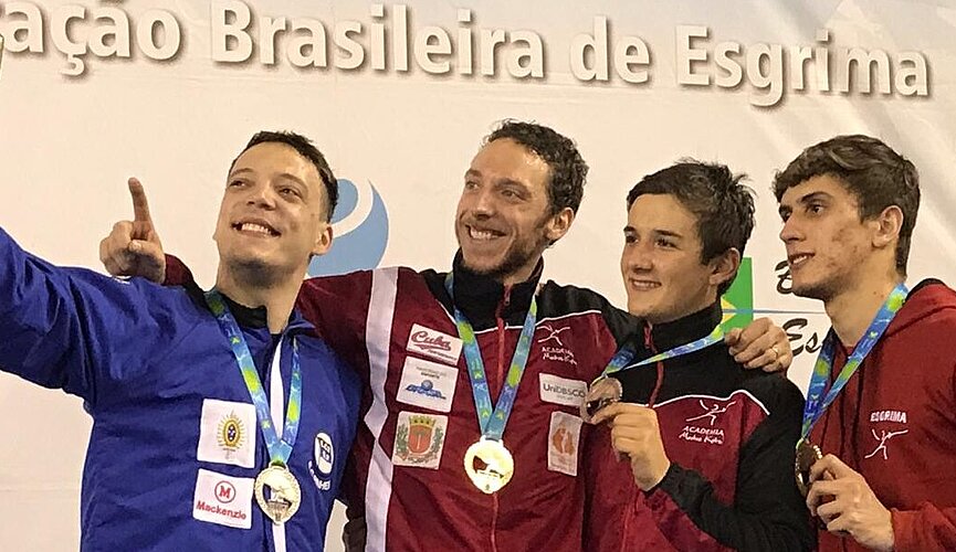 Selfie de Nicolas com colegas de equipe