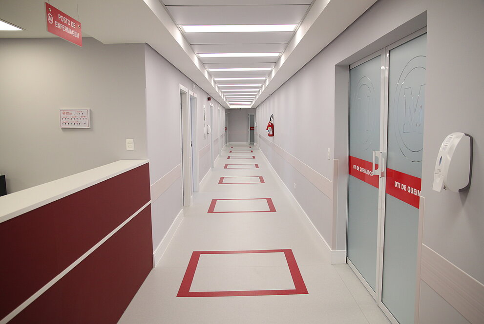 Greca prestigia inauguração de nova unidade de queimados do Hospital  Evangélico Mackenzie - Prefeitura de Curitiba