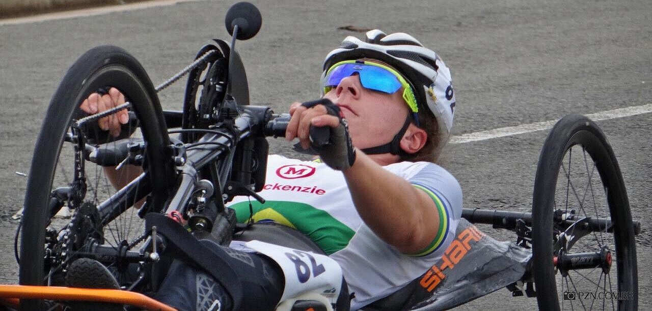 Jady Malavazzi em competição.