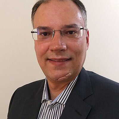 Prof. Dr. Douglas Dias Bastos