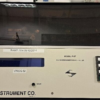 Máquina de produção de micropipetas