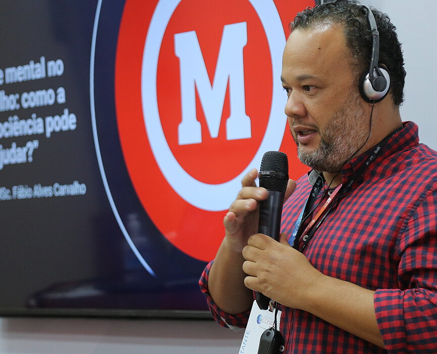 Professor do curso de especialização do Centro de Ciências Biológicas e da Saúde (CCBS) da Universidade Presbiteriana Mackenzie (UPM), Fábio Alves Carvalho.