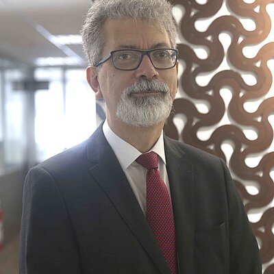 Prof. Dr. Cleverson Pereira de Almeida