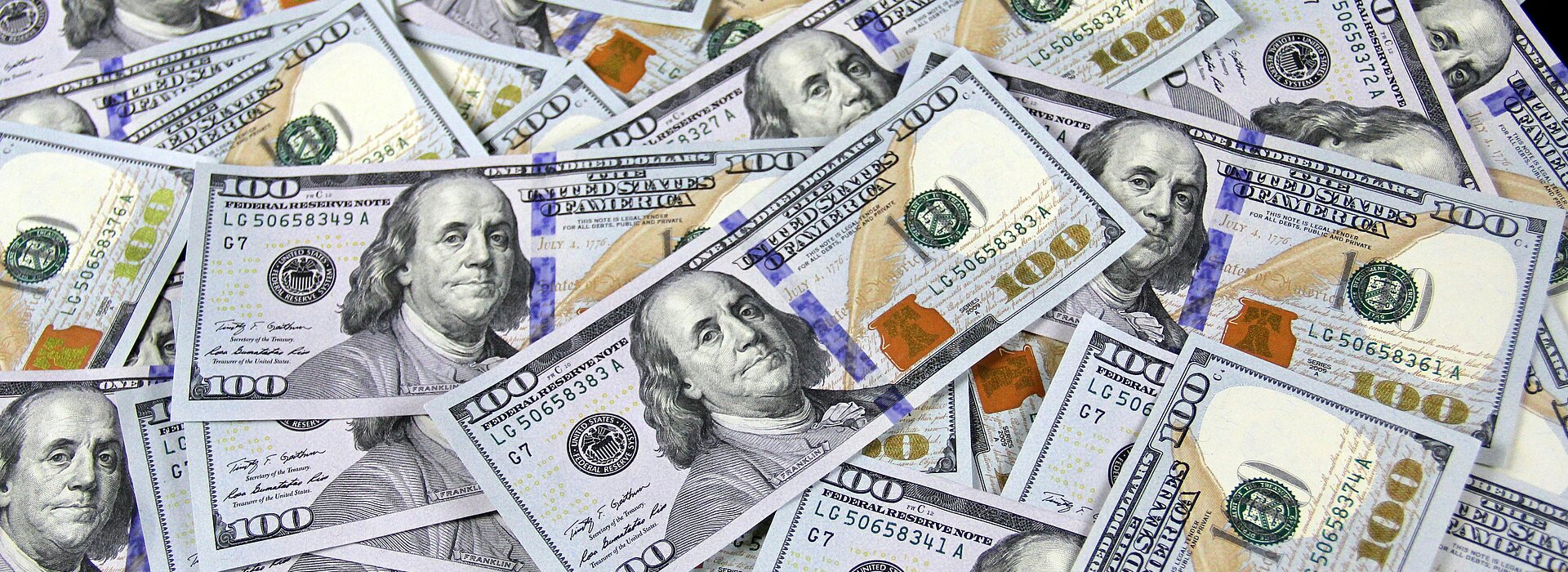 R7 NOTÍCIAS - Mesmo com tarifaço de Trump, dólar deve manter tendência