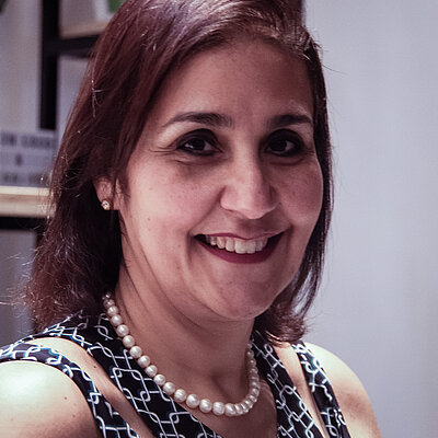 Profa. Esp. Amira Chammas 