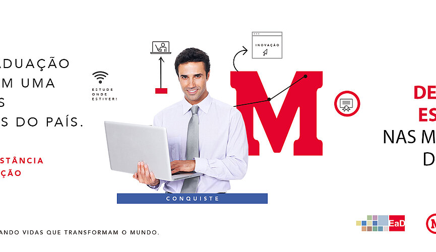 A arte conta com informações sobre as matrículas, que também estão no texto, além de ter um homem no centro da arte, segurando um notebook. O logo do Mackenzie está atrás dele. 