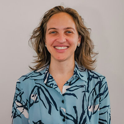 Prof.ª Flávia Blikstein Ph.D