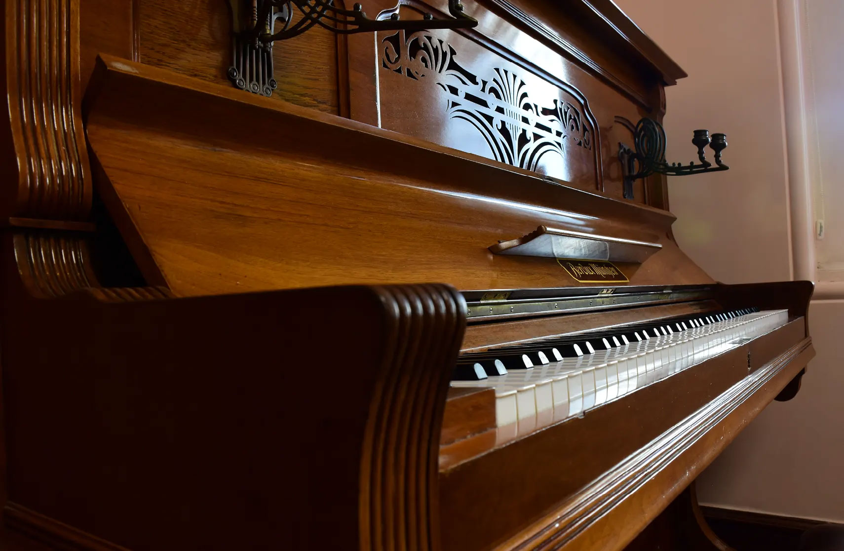 Piano instalado no Prédio 1, onde funciona a área de exposições do Centro Histórico e Cultural Mackenzie