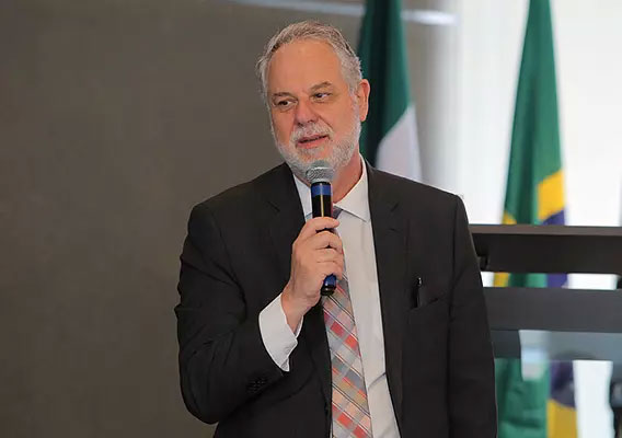 André Ricardo de Almeida Ribeiro