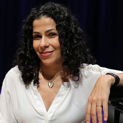 Luciana Manhães Luciana Manhães