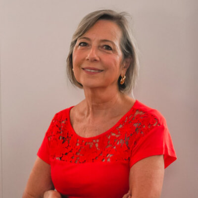 Prof.ª Dra. Mônica Glória Neumann Spinelli