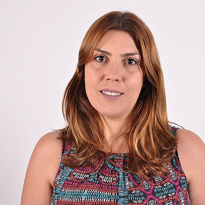 Prof.ª Dra. Renata Furlan Viebig Prof.ª Dra. Renata Furlan Viebig