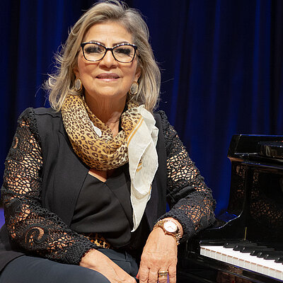 Sandra Regina Vargas Sandra Regina Vargas