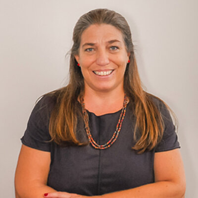 Prof. Dra. Cibelle Albuquerque de La Higuera Amato Prof. Dra. Cibelle Albuquerque de La Higuera Amato