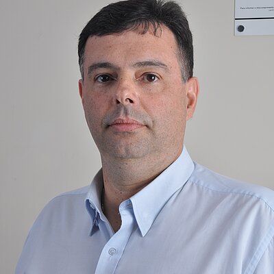 Prof. Dr. Rogério Aparecido Martins Prof. Dr. Rogério Aparecido Martins