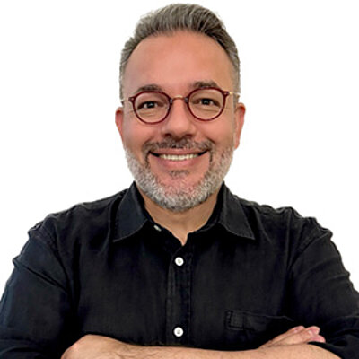 Prof. Dr. Adriano Monteiro de Castro Prof. Dr. Adriano Monteiro de Castro