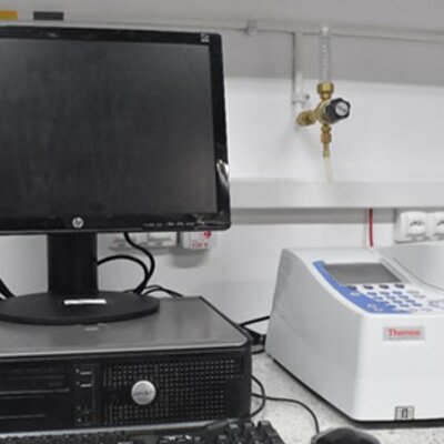 Espectrofotômetro de ultravioleta-visível (UV-Vis) Genesys10S