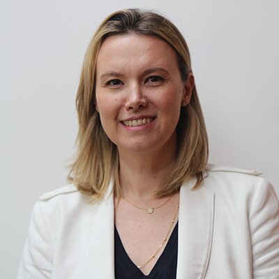 Profa. Dra. Ana Carolina Almada Colucci Paternez Profa. Dra. Ana Carolina Almada Colucci Paternez