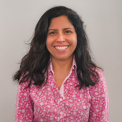 Prof. Dra. Rosana dos Santos Jordão Prof. Dra. Rosana dos Santos Jordão