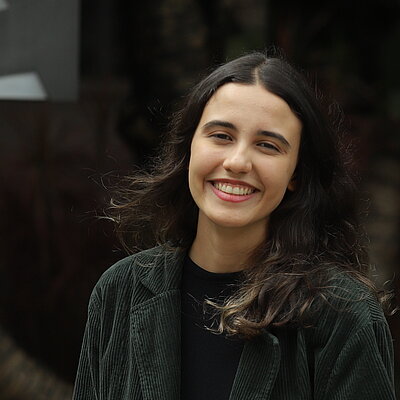 Iharitsa Esteves Iharitsa Esteves