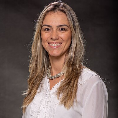Profª Ms. Rafaela Costa Martins de Mello Dourado